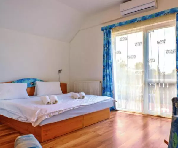 Majatalo Penzión Quatro Ii 250m Od Kúpaliska