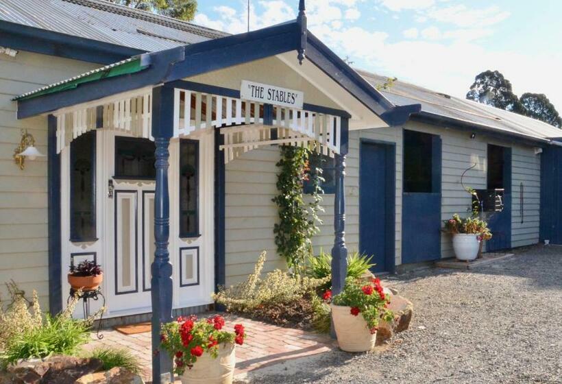 פנסיון The Stables