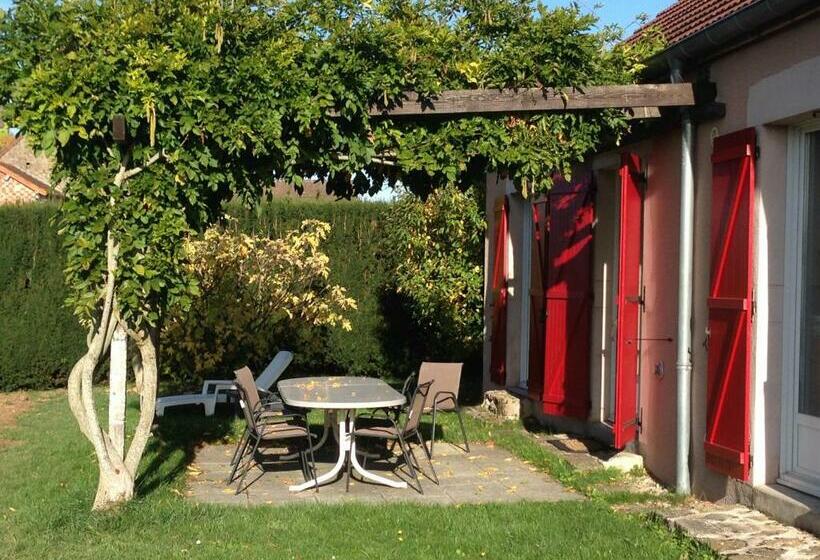 مبيت وإفطار Calme Au Canal De Centre