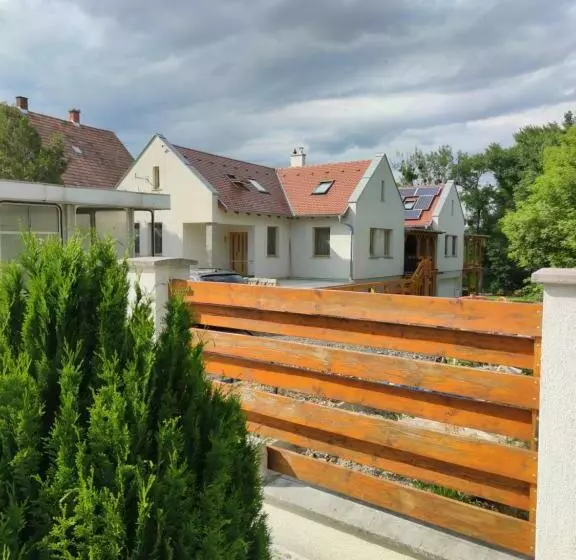 Aamiaismajoitus (B&B) Malomkerék Vendégház