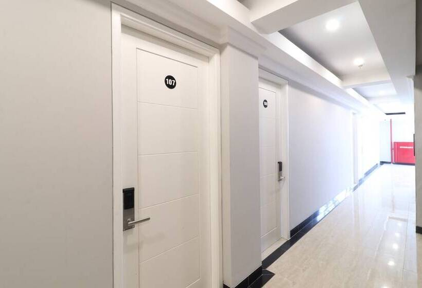 Hotel Flamenco Urban Living