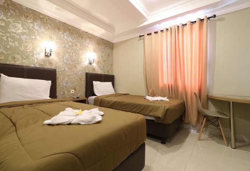 Hotel Flamenco Urban Living