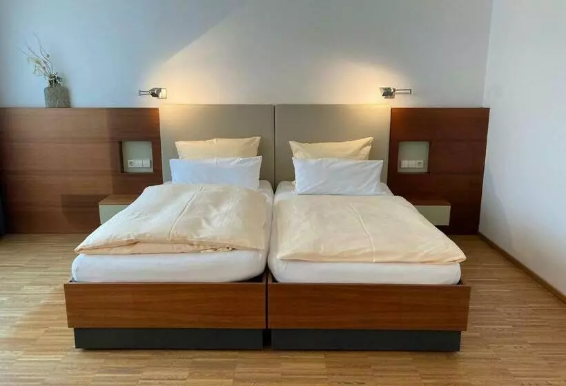 Hotelli Gästehaus An Der Oase