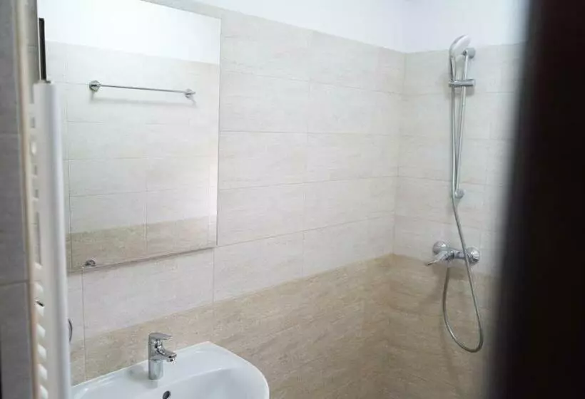 Majatalo Cazare Vila Gog   Rm Valcea Salina Ocnele Mari