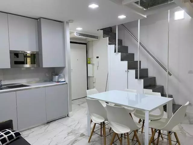 Sunflower Apartments