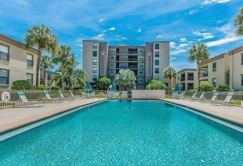 Sea Club Condo #32