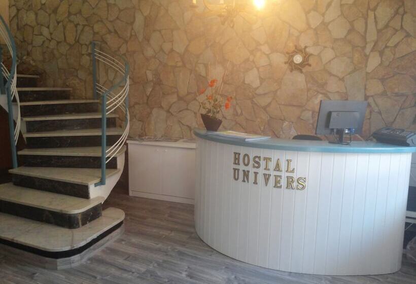 Hostal Univers