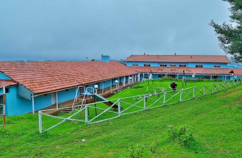 בית מלון כפרי Cliff Club Resort