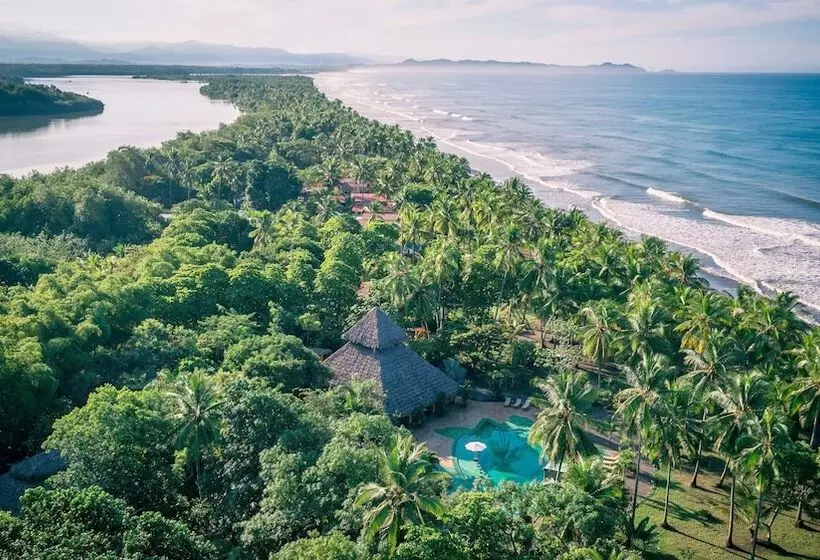 Отель Clandestino Beach