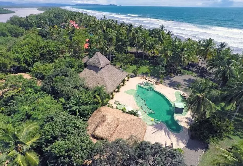 Отель Clandestino Beach