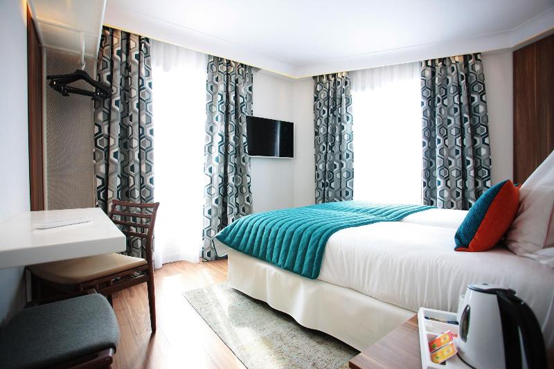 هتل Eiffel Turenne