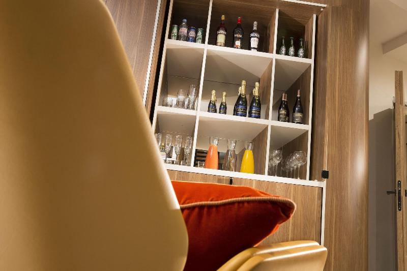 هتل Eiffel Turenne