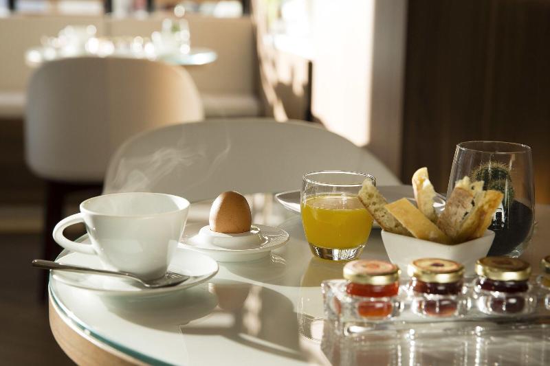 هتل Eiffel Turenne