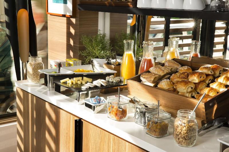 هتل Eiffel Turenne