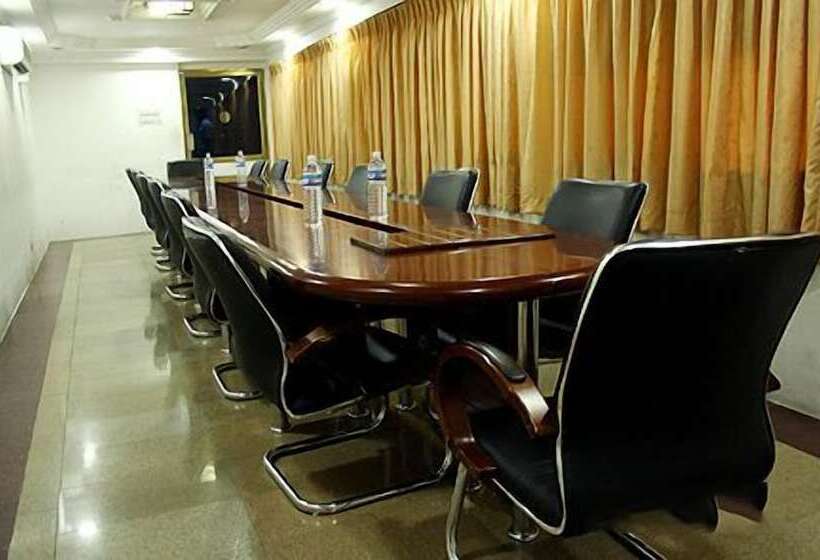 בית מלון כפרי Femina