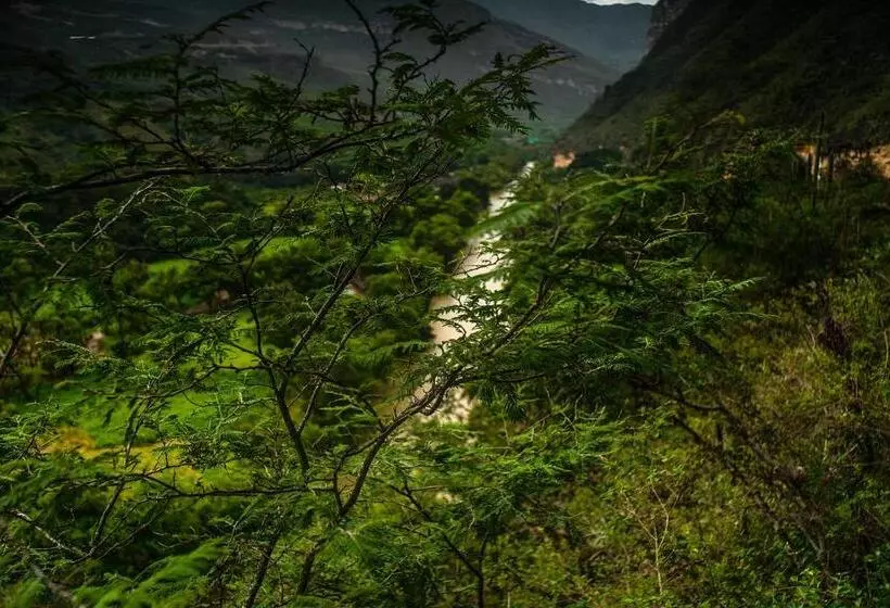 Отель Fundo Achamaqui