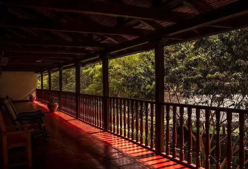 Отель Fundo Achamaqui