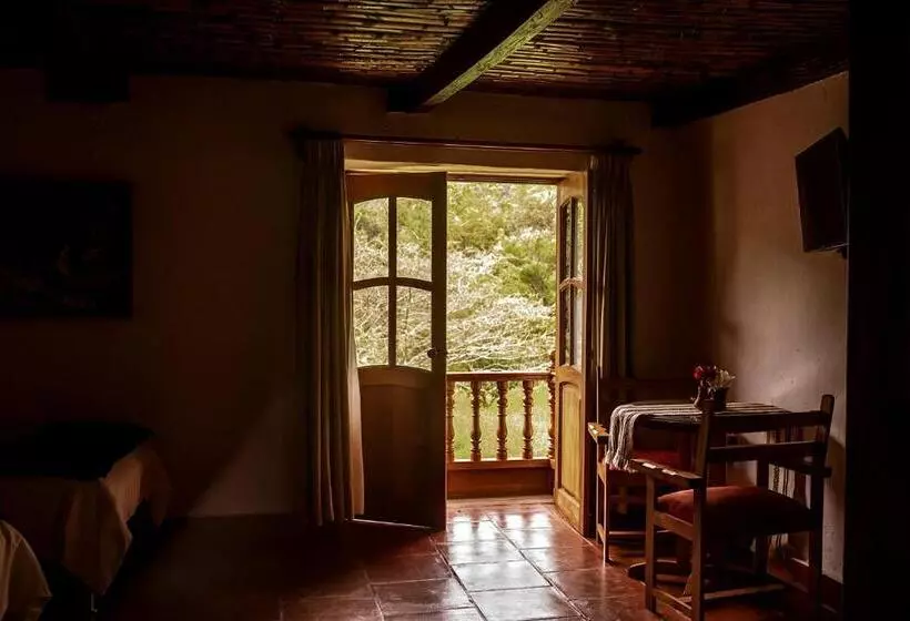 Отель Fundo Achamaqui