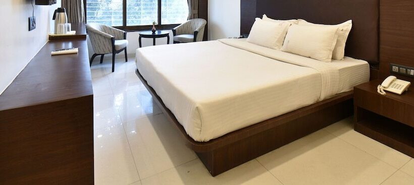 Отель Kohinoor Plaza