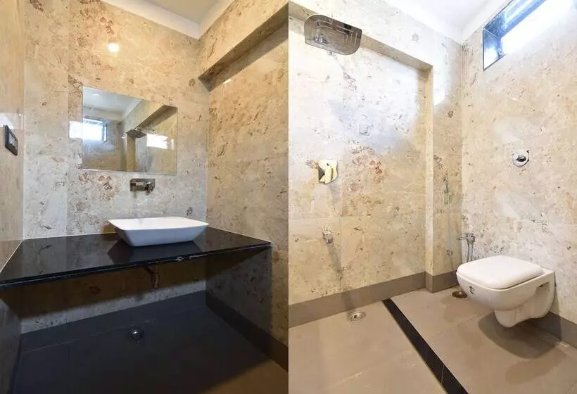 ホテル Kohinoor Plaza