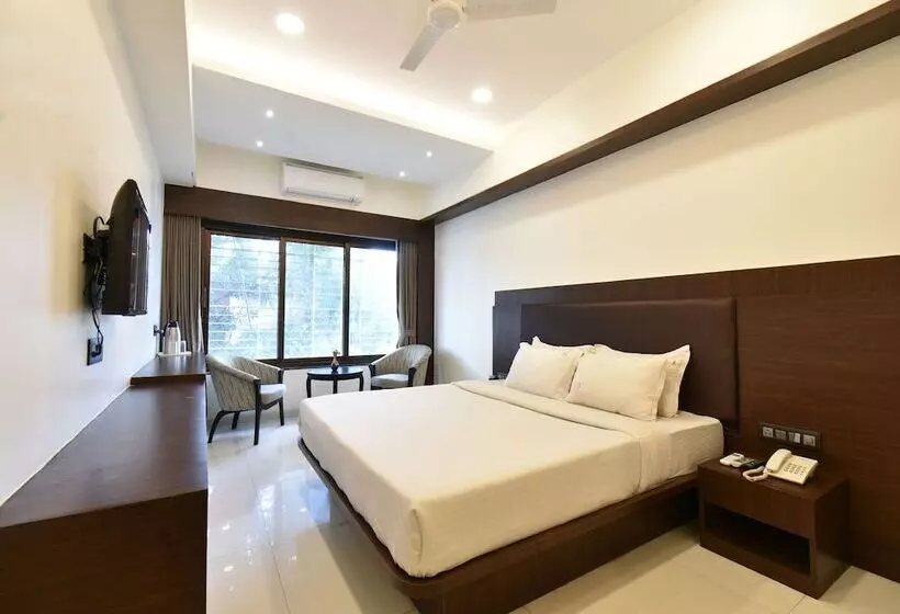 ホテル Kohinoor Plaza