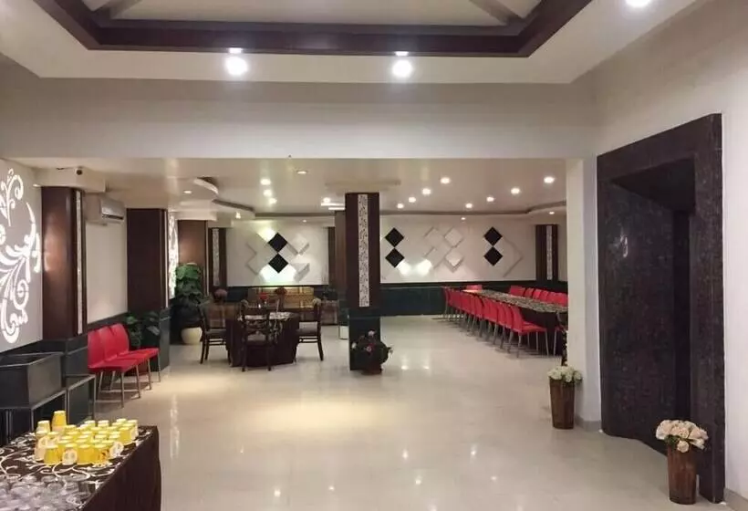 هتل Namaskar Residency