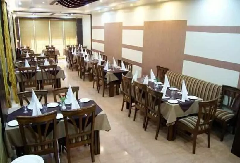 בית מלון כפרי New Temples Town