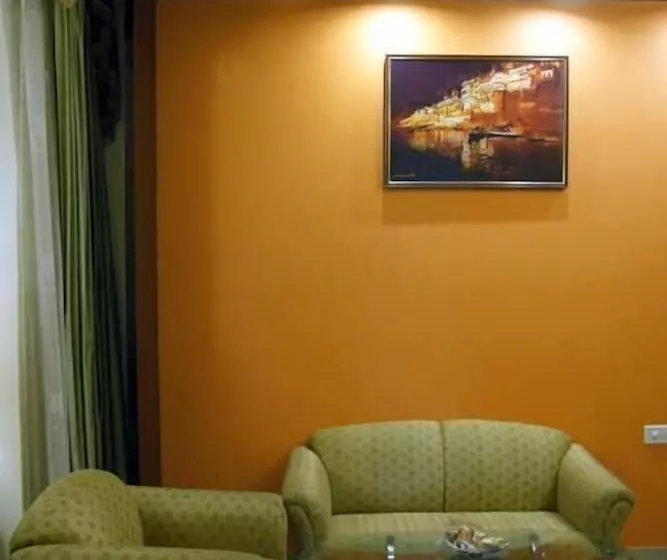 בית מלון כפרי New Temples Town