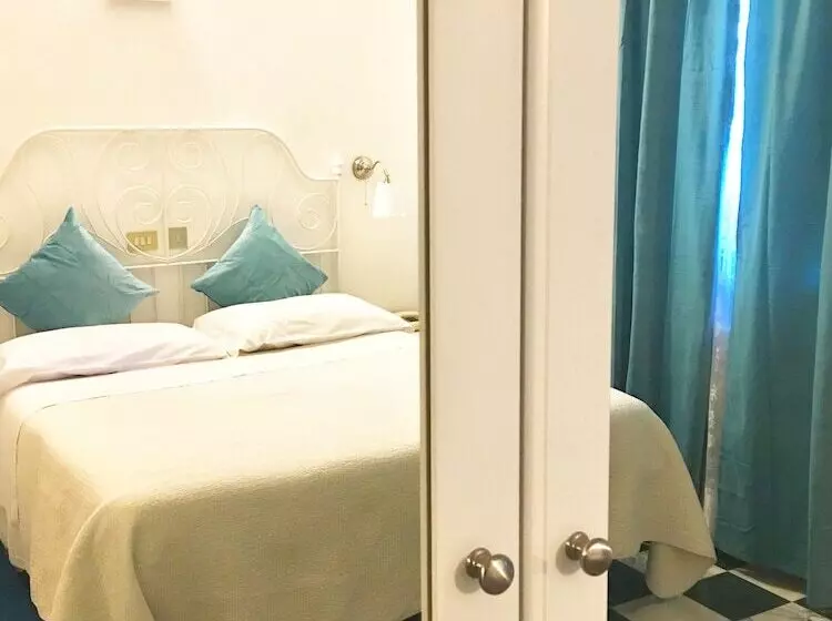 فندق Raffaello   Self Check In Free