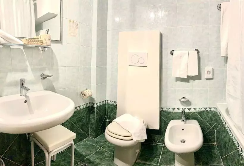 فندق Raffaello   Self Check In Free