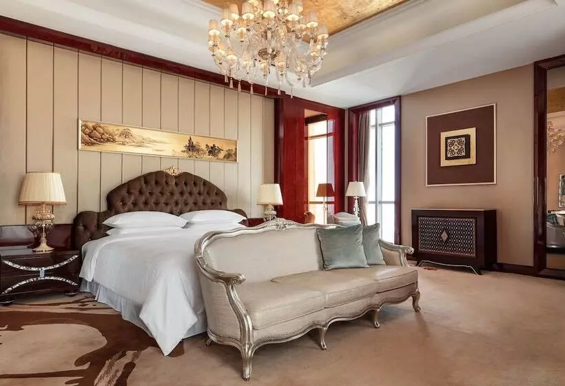 Отель Sheraton Zhenjiang