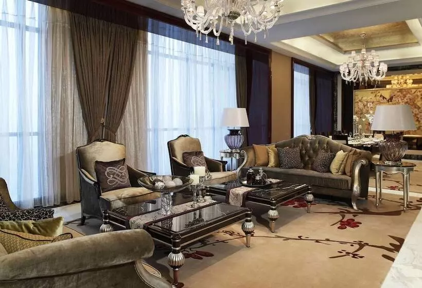 Отель Sheraton Zhenjiang