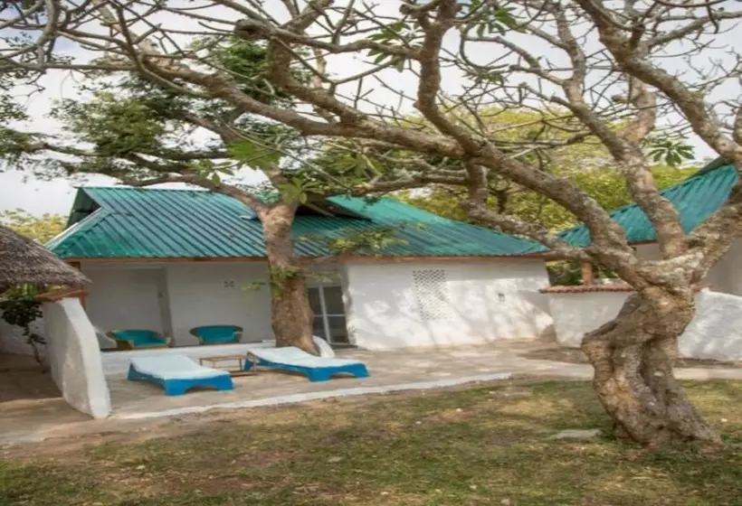 هتل Shimoni Reef Lodge