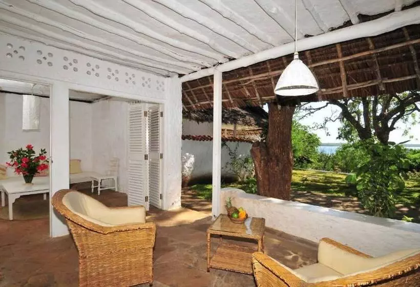 هتل Shimoni Reef Lodge