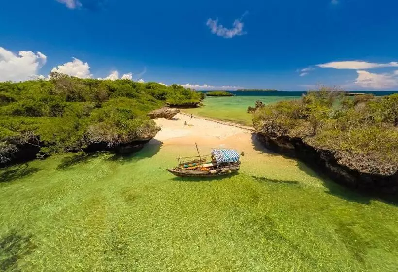 هتل Shimoni Reef Lodge
