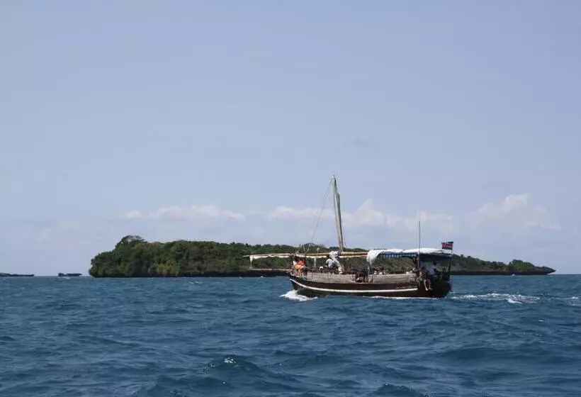 هتل Shimoni Reef Lodge