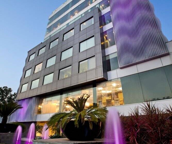 Отель The Altius A Boutiqe