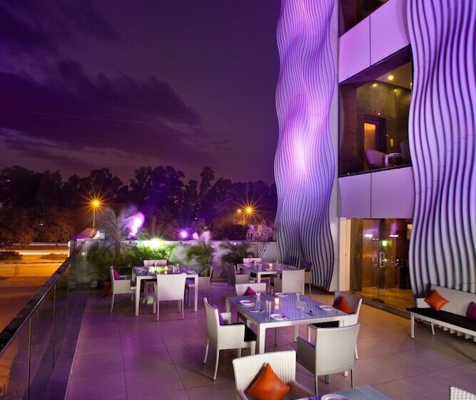 Отель The Altius A Boutiqe