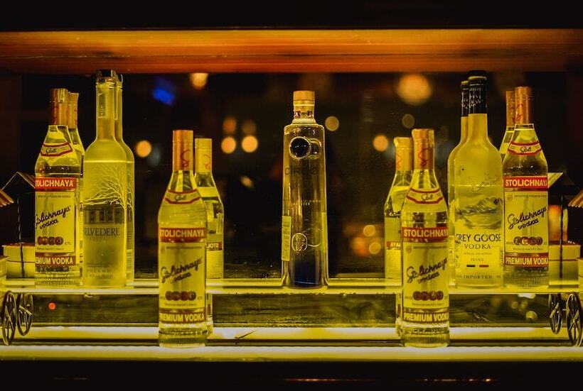 Отель The Altius A Boutiqe