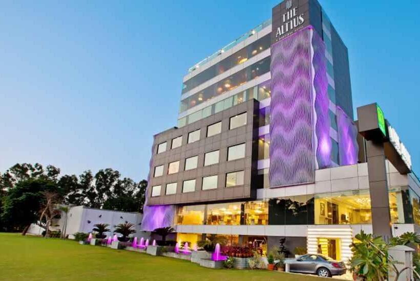 Отель The Altius A Boutiqe