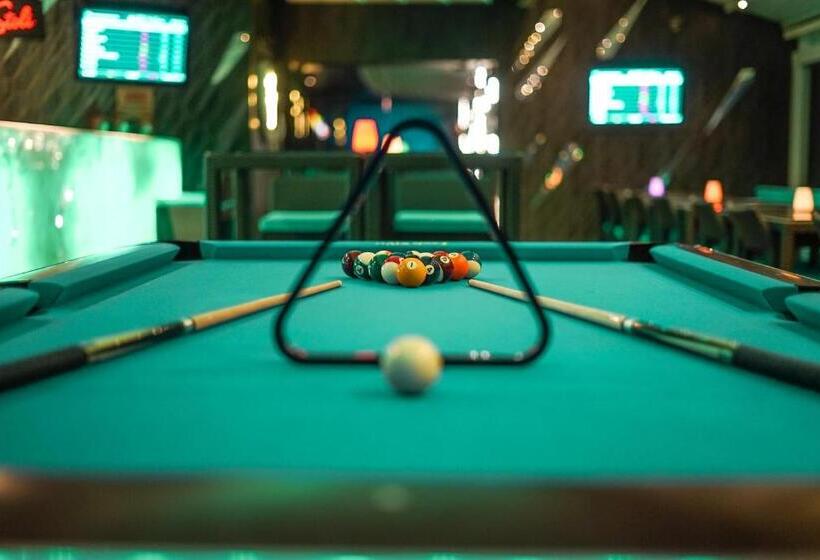 Отель The Altius A Boutiqe