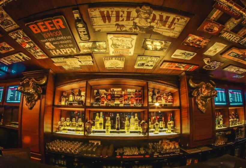 Отель The Altius A Boutiqe