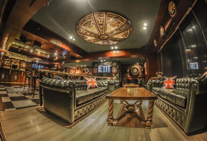 Отель The Altius A Boutiqe