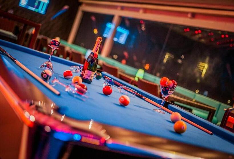 Отель The Altius A Boutiqe