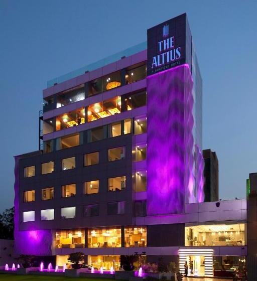 Отель The Altius A Boutiqe