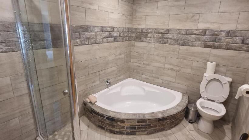 The Highlander Hotel Dullstroom