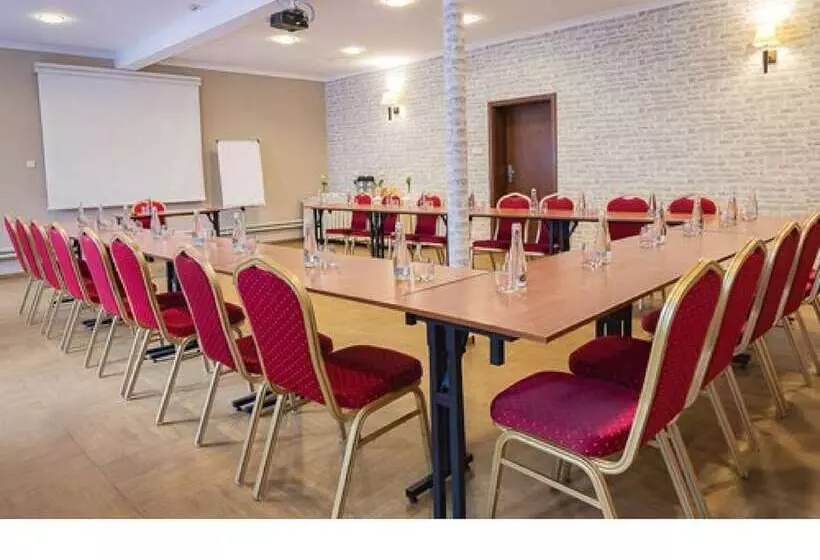 فندق Topaz Poznań Centrum