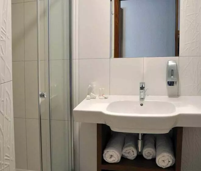 فندق Topaz Poznań Centrum