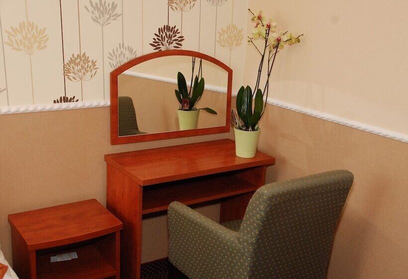 فندق Topaz Poznań Centrum