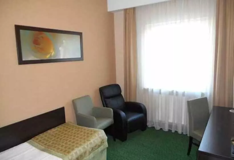 فندق Topaz Poznań Centrum